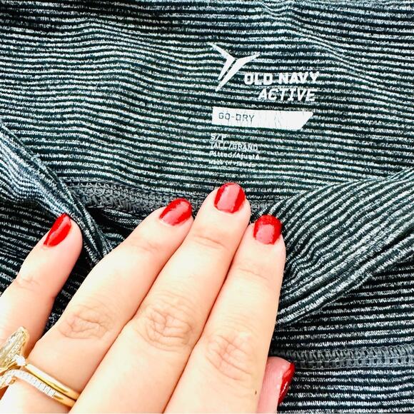 2 OLD NAVY ACTIVE Grey Black Go Dry Striped Geometric High Rise Gym Leggings S - Picture 8 of 16